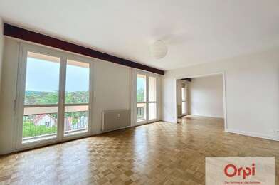 Appartement 4 pièces 700 €