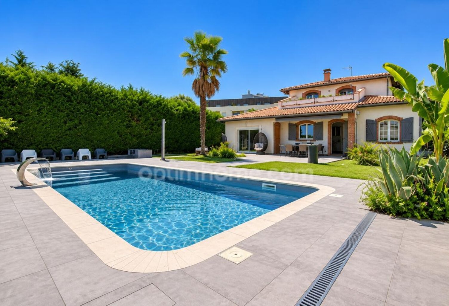 LAUNAGUET – SUPERBE MAISON FAMILIALE DE 170 m² AVEC PISCINE SUR TERRAIN DE 1 357 m² — photo 1