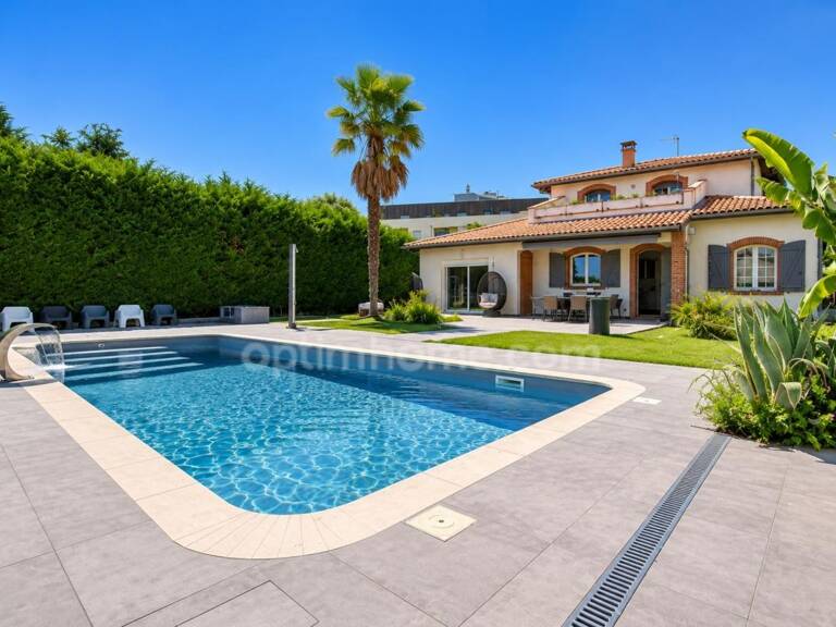 LAUNAGUET – SUPERBE MAISON FAMILIALE DE 170 m² AVEC PISCINE SUR TERRAIN DE 1 357 m² — photo 1