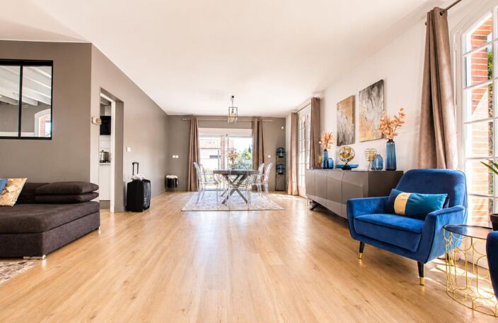 LAUNAGUET – SUPERBE MAISON FAMILIALE DE 170 m² AVEC PISCINE SUR TERRAIN DE 1 357 m² — photo 5