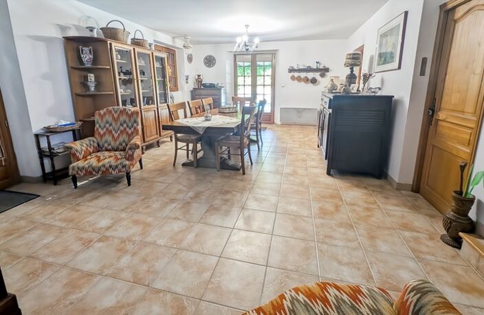 Propriété de caractère, piscine et dépendances — photo 3