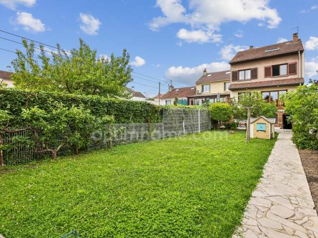 Maison familiale 129 m² habitables + sous-sol total – Terrain 365 m² — photo du bien