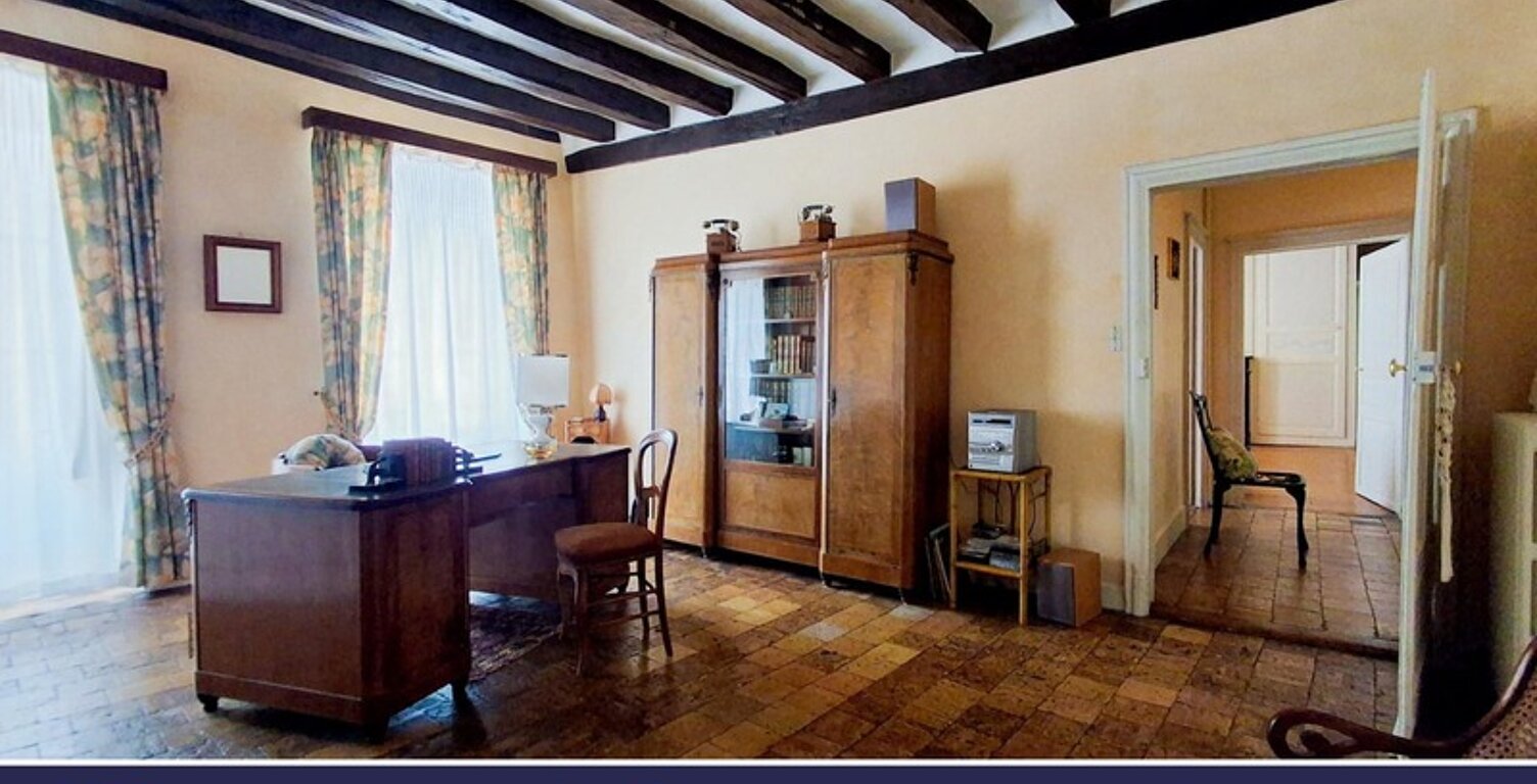 Maison bourgeoise du XIXe siècle au cœur de Saint-Calais — photo 1