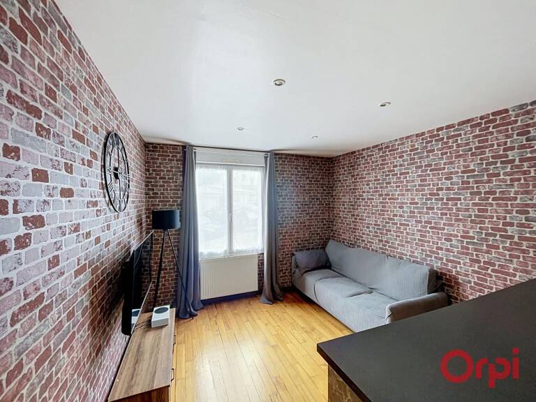 Appartement T5 dalle béton — photo 1