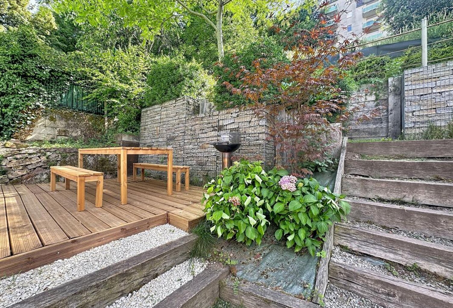 Rodez – Maison en pierre de 93m² avec jardin arboré et garages — photo 1