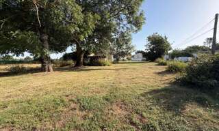 Terrain  1025 m² à vendre à Saint-Georges-des-Coteaux (17810)