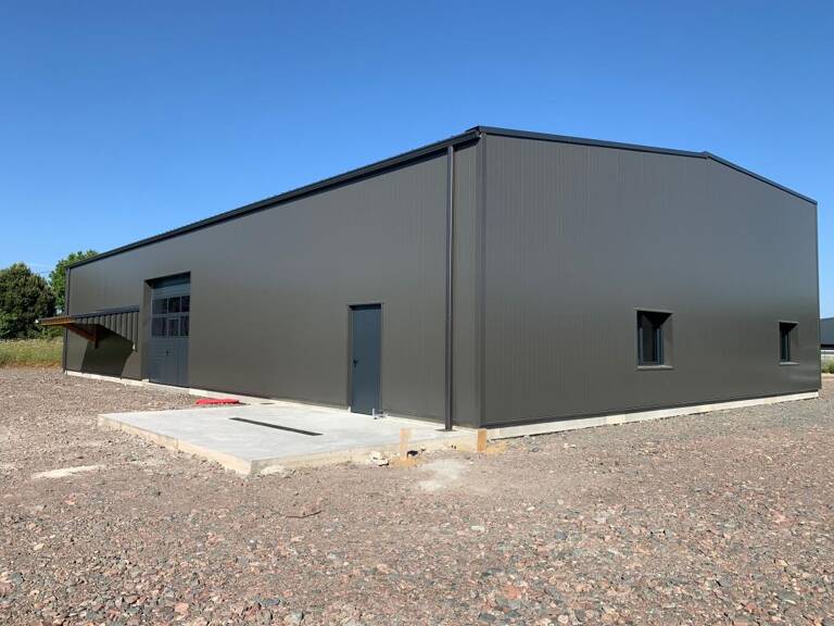 Bien Commercial À Vendre — photo 1
