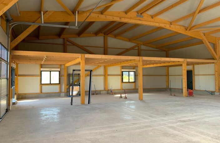 Bien Commercial À Vendre — photo 2