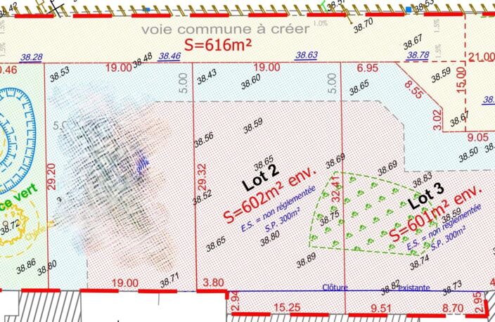 TERRAIN CONSTRUCTIBLE DE 601 M² À PORNIC – À 500 M DE LA MER — photo 2