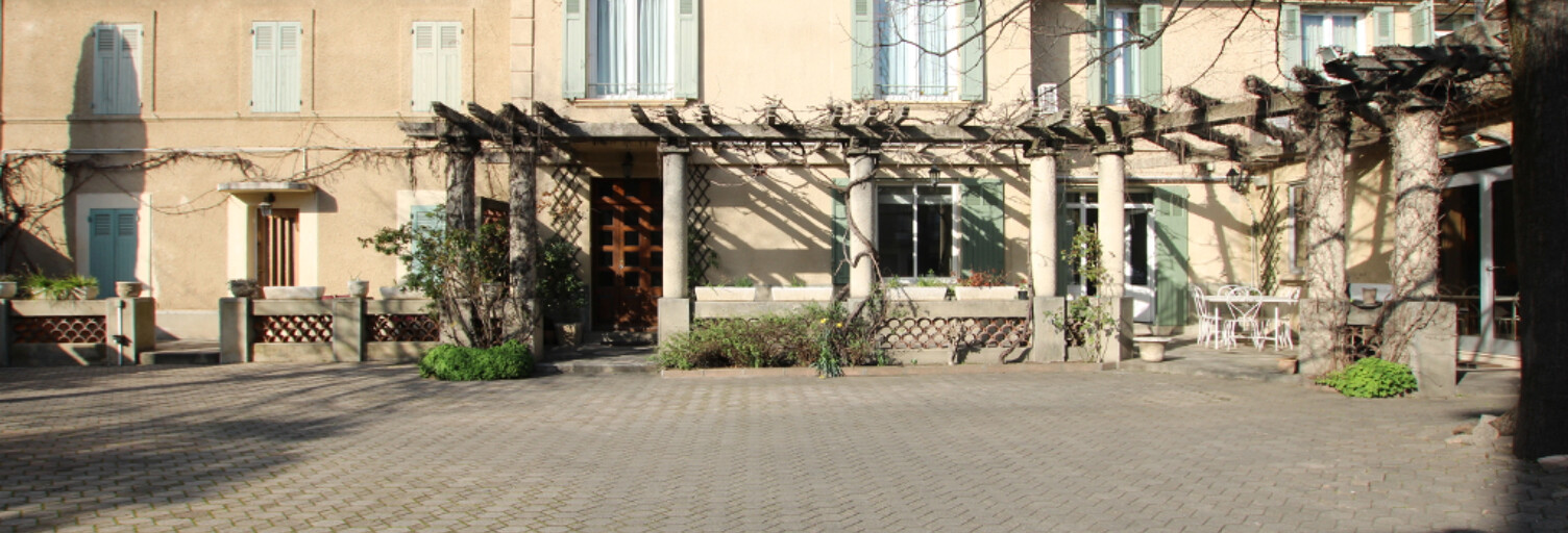 Immeuble  300 m² à vendre à Avignon (84000)