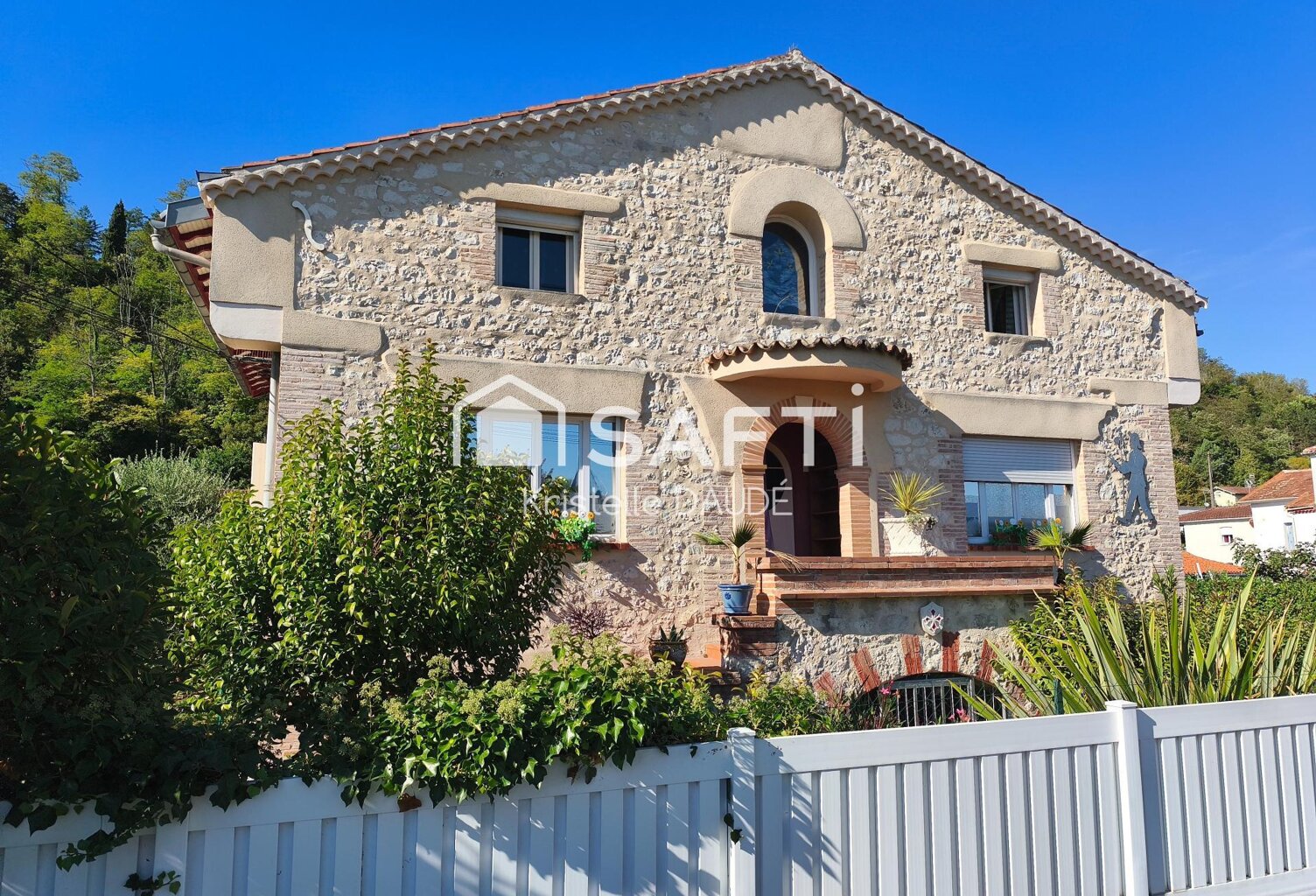 Rénovation de qualité, charme de l'ancien préservé et valorisé — photo 1