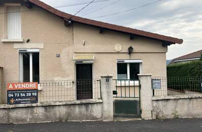   PLAIN-PIED, EXTÉRIEUR ET BEAU POTENTIEL SUR LES HAUTEURS DE LA COMBELLE ! — photo du bien