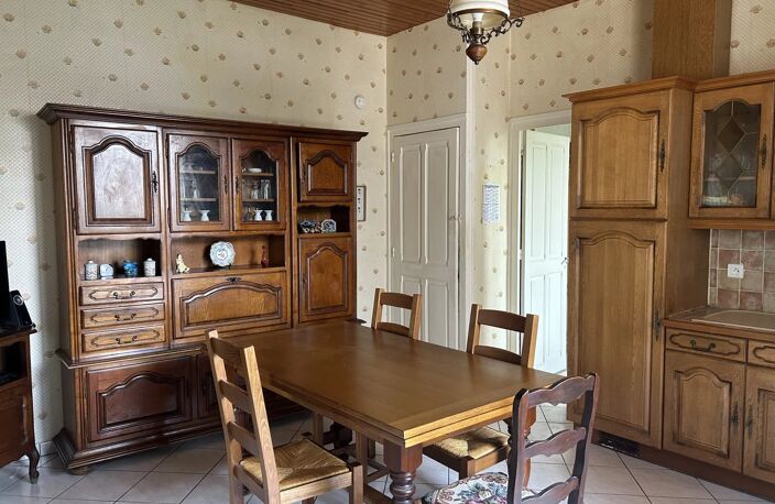 ? PLAIN-PIED, EXTÉRIEUR ET BEAU POTENTIEL SUR LES HAUTEURS DE LA COMBELLE ! — photo 5
