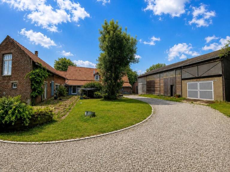 CORPS DE FERME, 206 m² HABITABLES, FORT POTENTIEL — photo 1