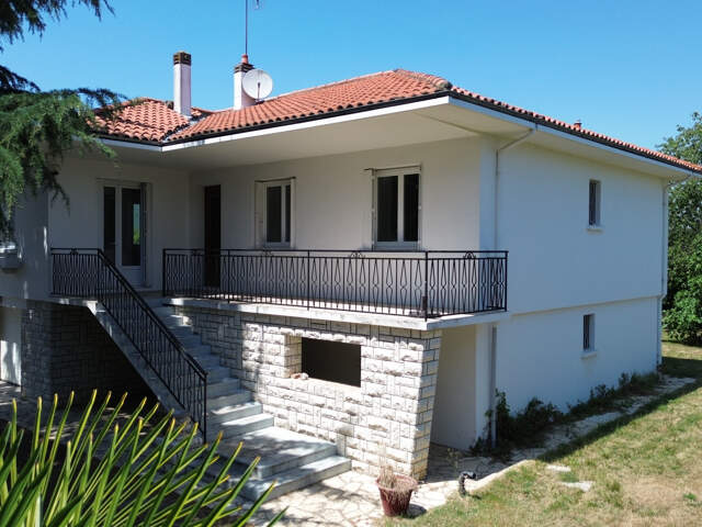 Maison familliale proche des commodités — photo du bien
