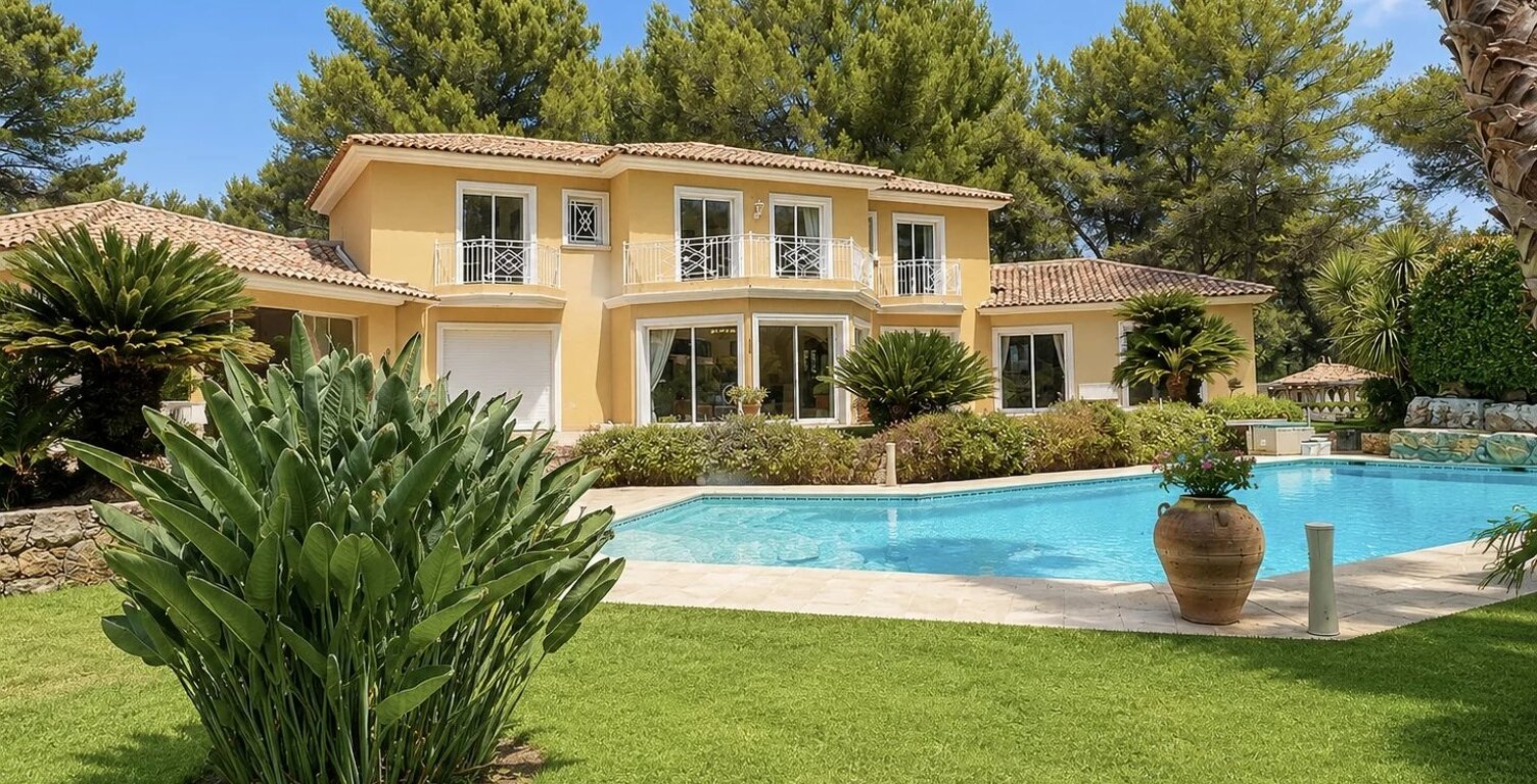 Mougins propriété 500  m2 m2 domaine fermé — photo 1
