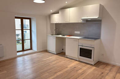 Appartement 3 pièces 589 €