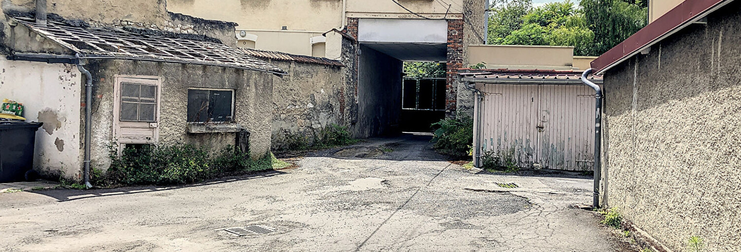 Garage   m² à louer à Reims (51100)