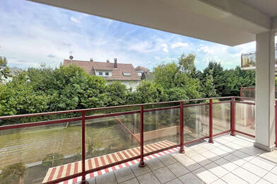 Appartement 4 pièces 1330 €