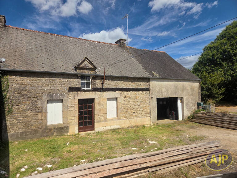 CRUGUEL Maison en pierre — photo 1