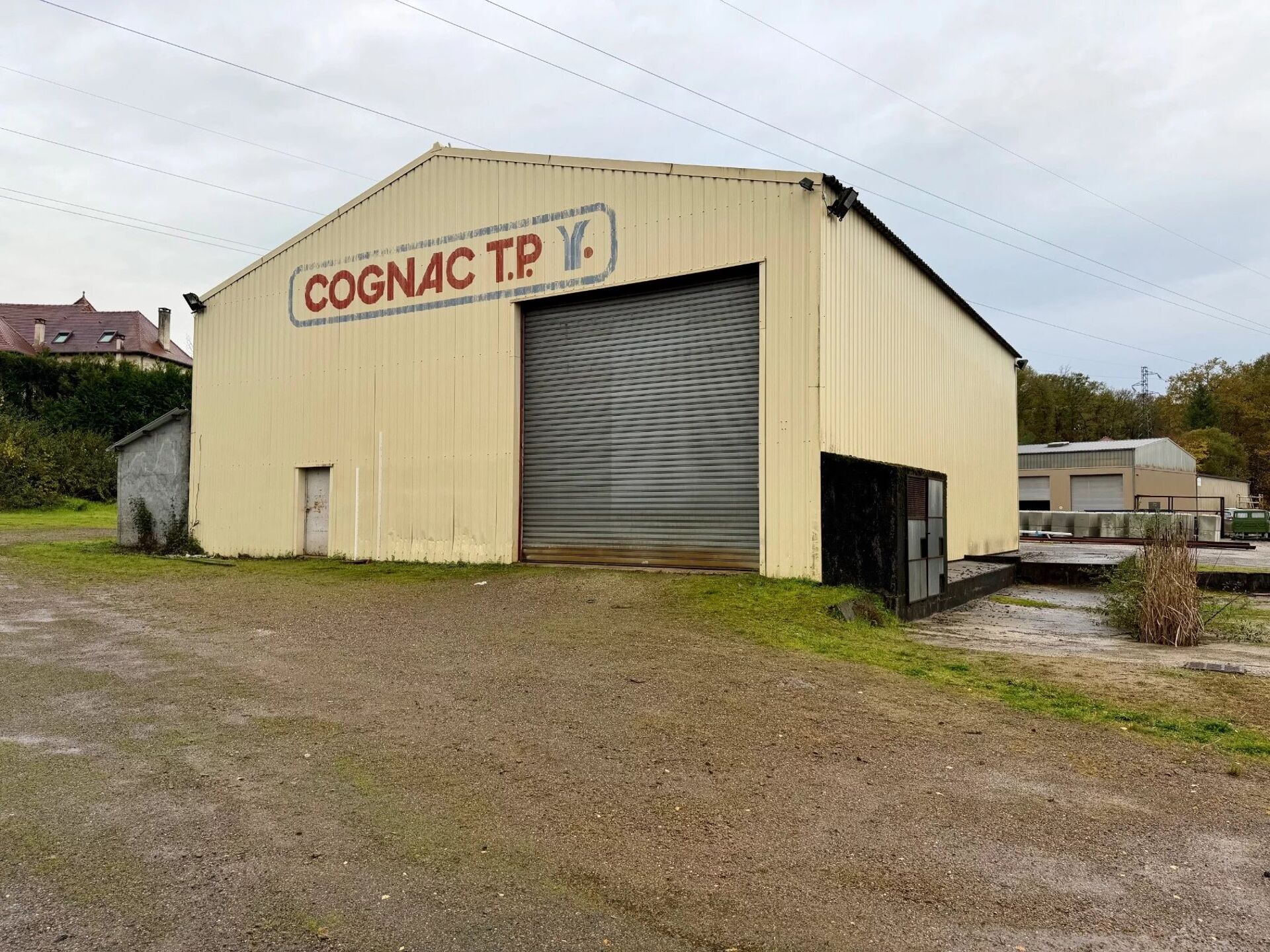 Local commercial 300 m² · à Malemort · 300 m² · 404 000 €