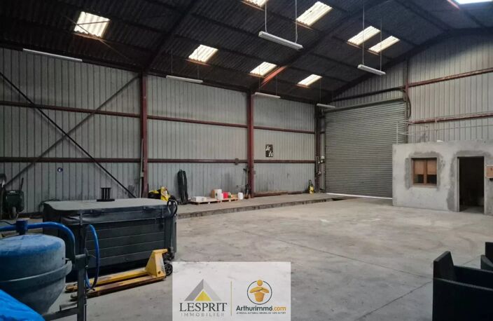 Hangar de 300 m² sur plus de 4000 m² de terrain – Malemort-sur-Corrèze — photo 4