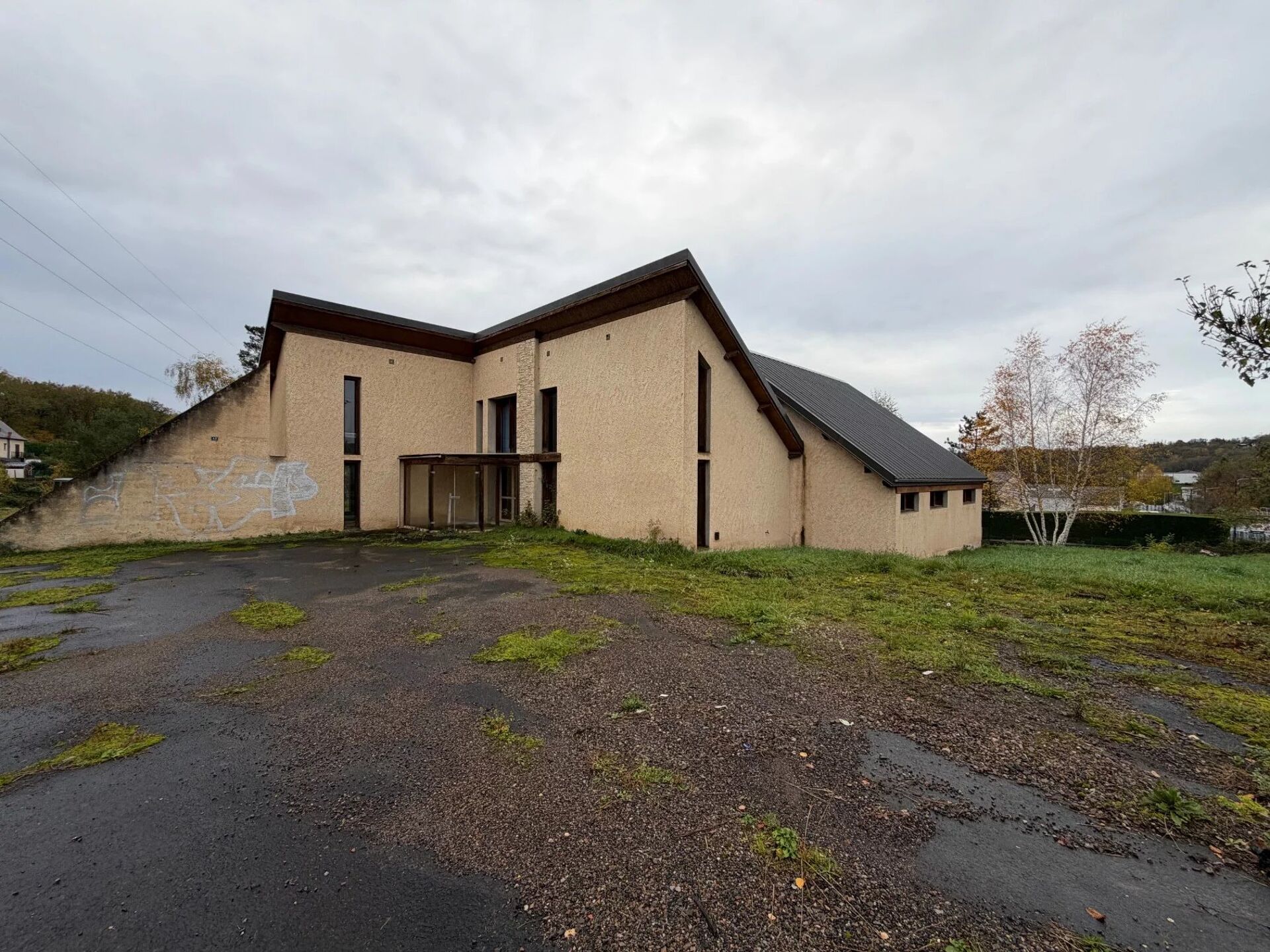 Local commercial 250 m² · à Malemort · 250 m² · 392 000 €