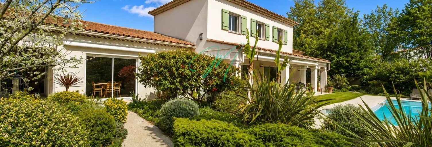 Maison 11 Pièces 248 m² à vendre à Roquefort-les-Pins (06330)