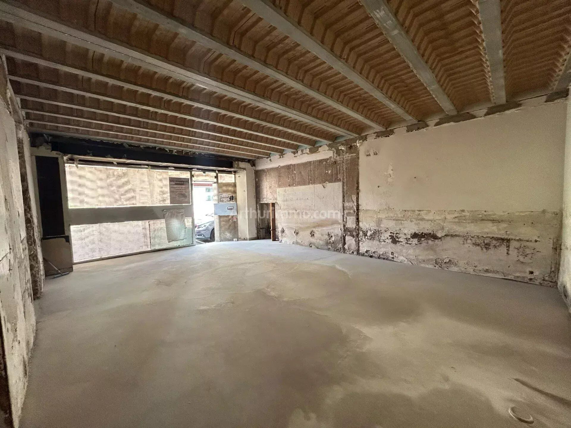 Local commercial 3 pièces 87 m² · à Montlhéry · 87 m² · 1 000 €/mois
