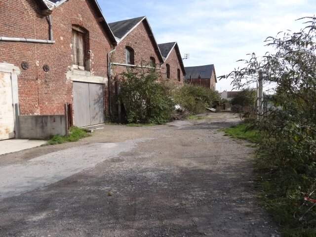 AULNOIS-SOUS-LAON – Ensemble immobilier à usage d'activité, entrepôt et bureaux — photo du bien