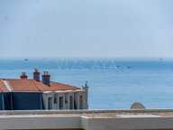 NICE QUARTIER FLEURS - DERNIER ÉTAGE - VUE MER- TERRASSE — photo 2