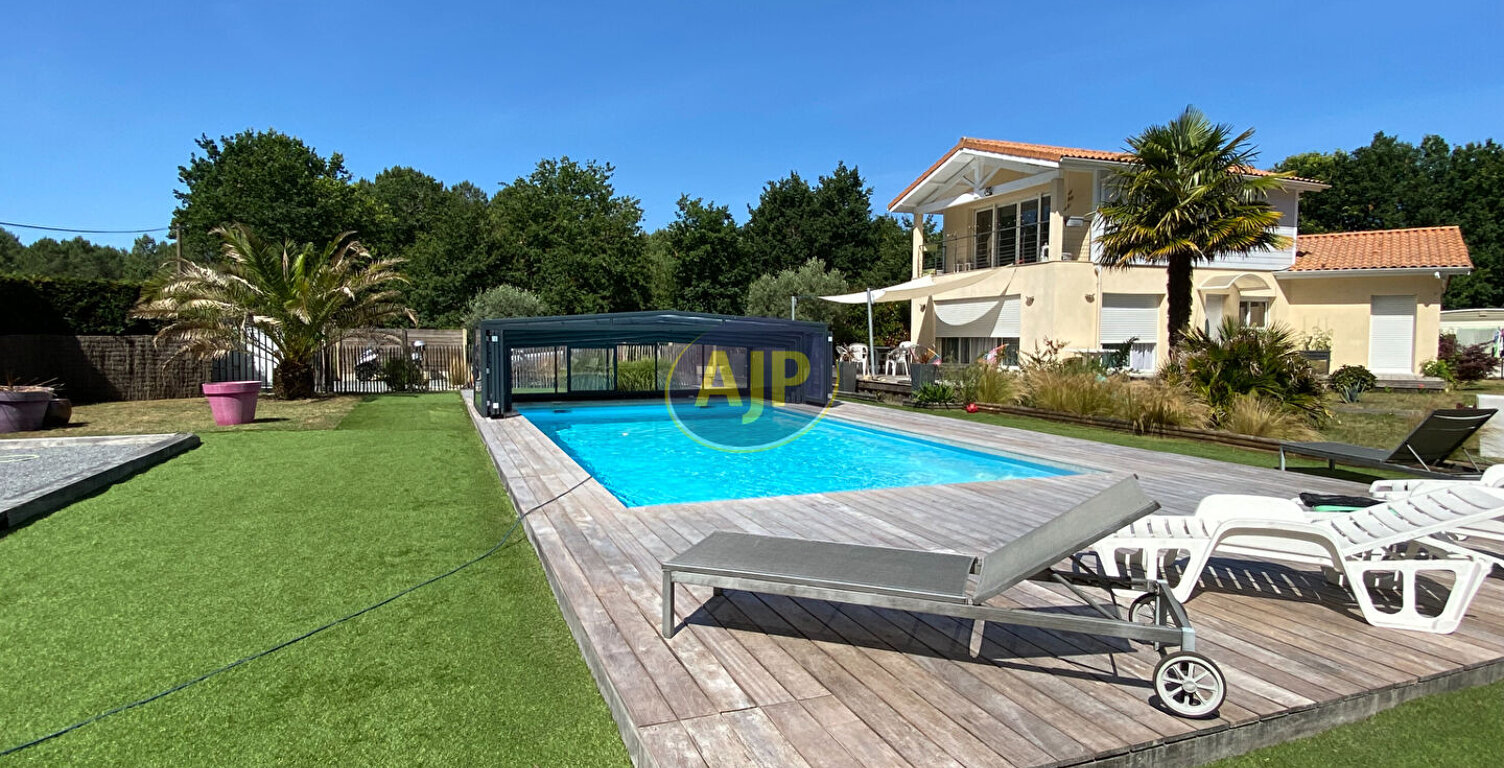 Somptueuse Maison d'Architecte avec Piscine à VENDAYS — photo 1