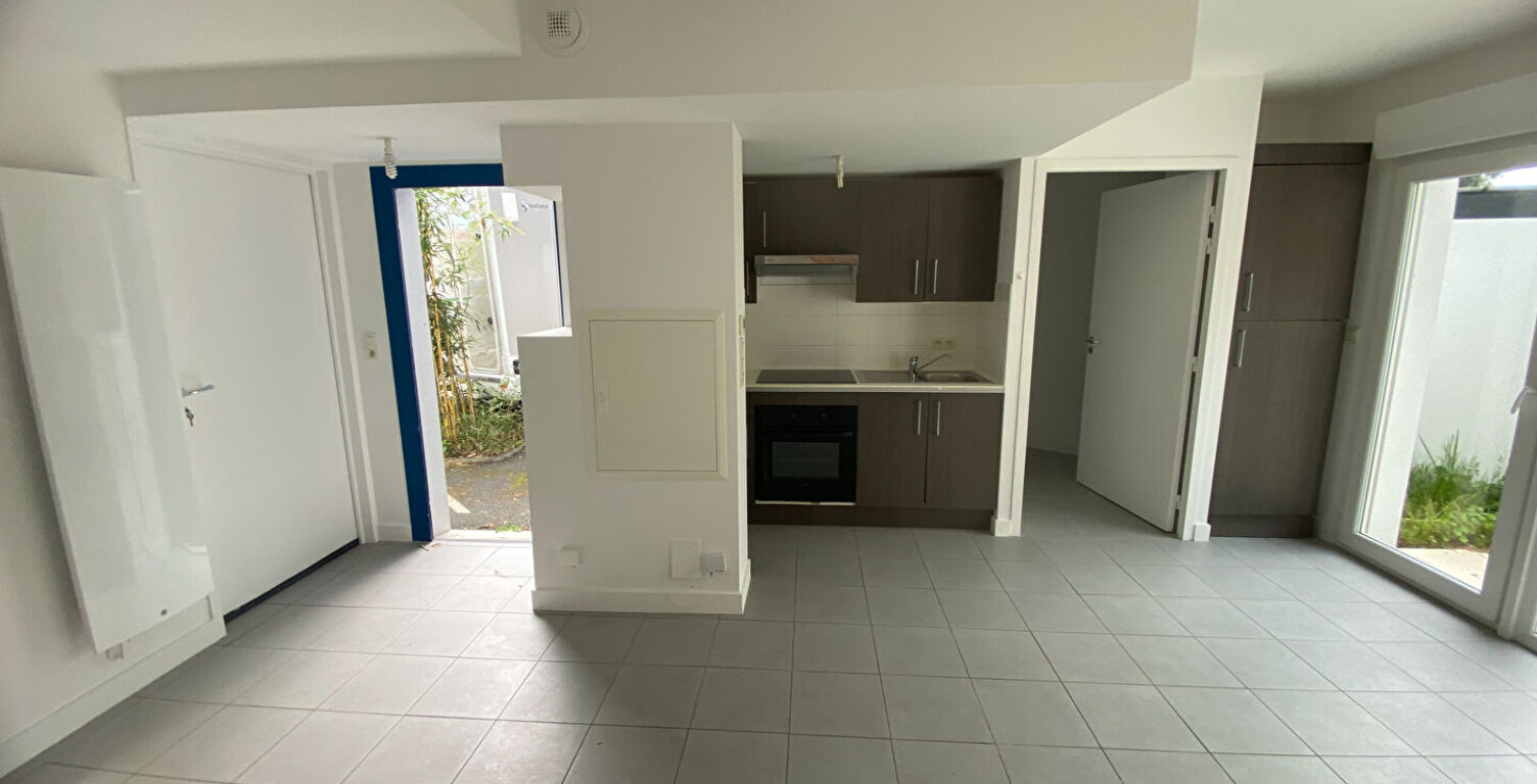 MAISON A VENDRE  ANGOULINS  2 CHAMBRES , GARAGE , JARDIN — photo 1