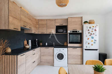 Appartement 3 pièces 167100 €