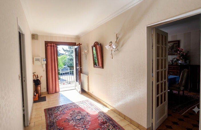 MAISON SUR SOUS SOL - SECTEUR EST — photo 3