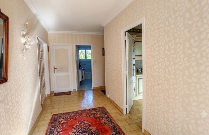 MAISON SUR SOUS SOL - SECTEUR EST — photo 4
