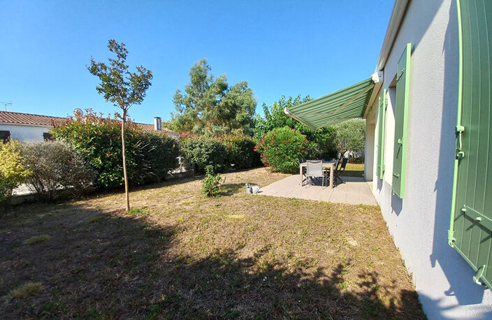 Maison récente avec garage et jardin clos dans une résidence intimiste — photo 3