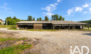 Commerce  700 m² à vendre à Sarran (19800)