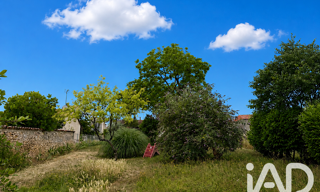 Terrain  929 m² à vendre à Baignes-Sainte-Radegonde (16360)
