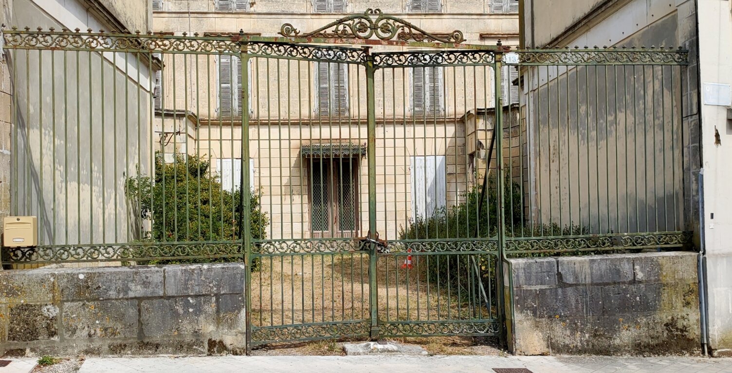 Vente Maison/villa 11 pièces — photo 1