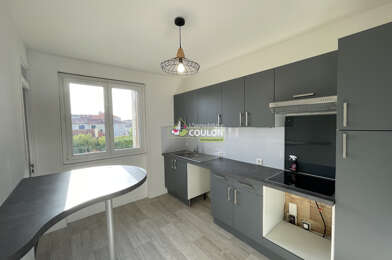 Appartement 4 pièces 880 €