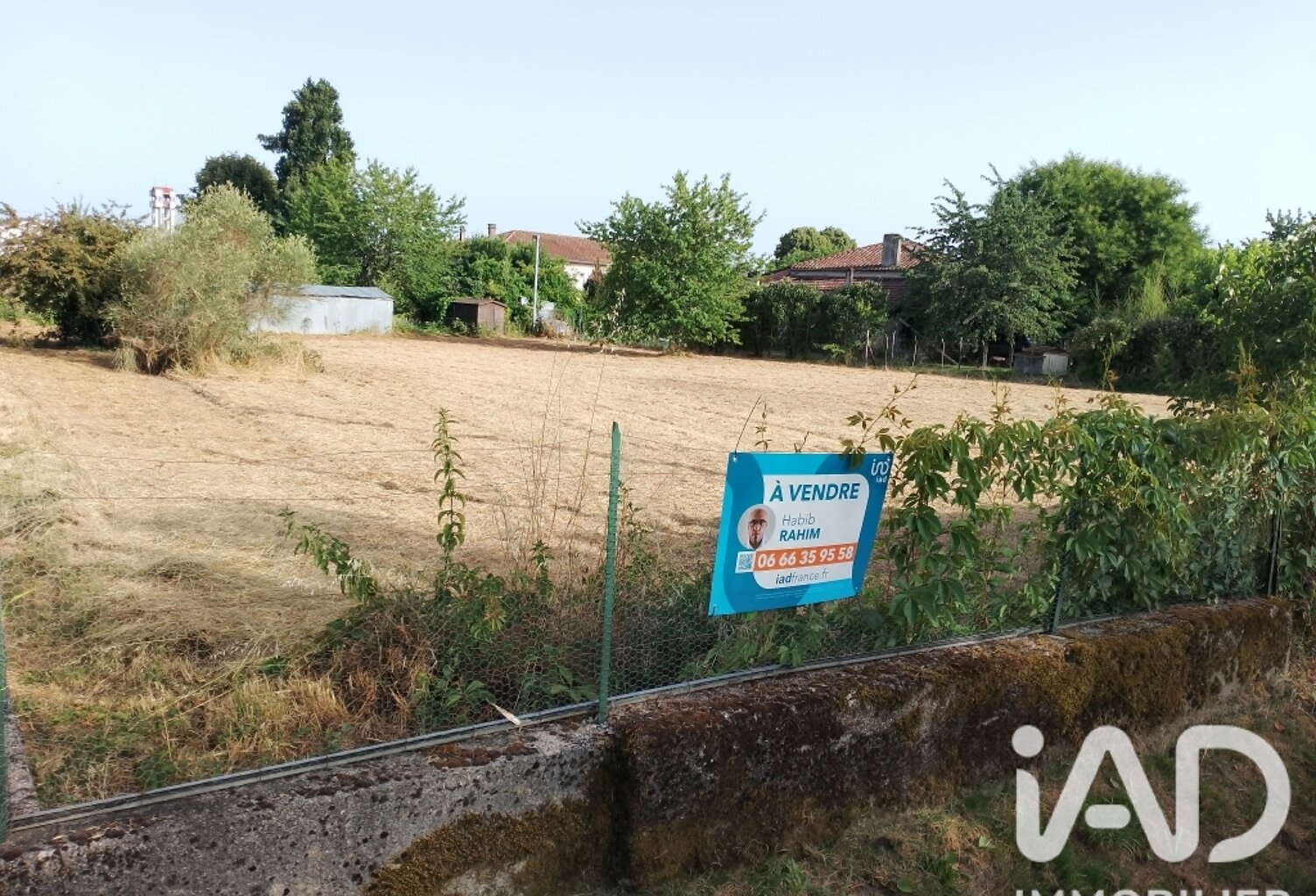 Vente Terrain 819 m&sup2; — photo 1