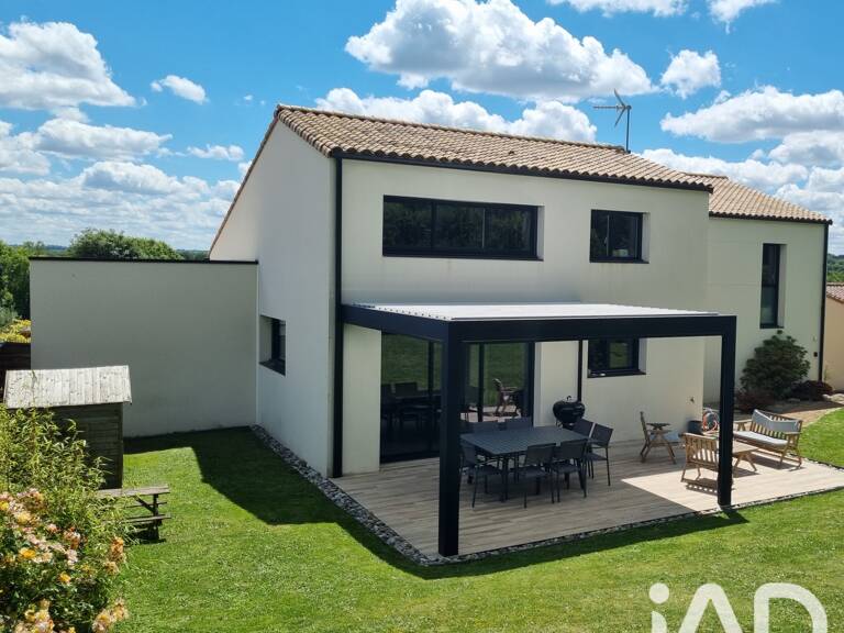 Vente Maison/villa 8 pièces — photo 1