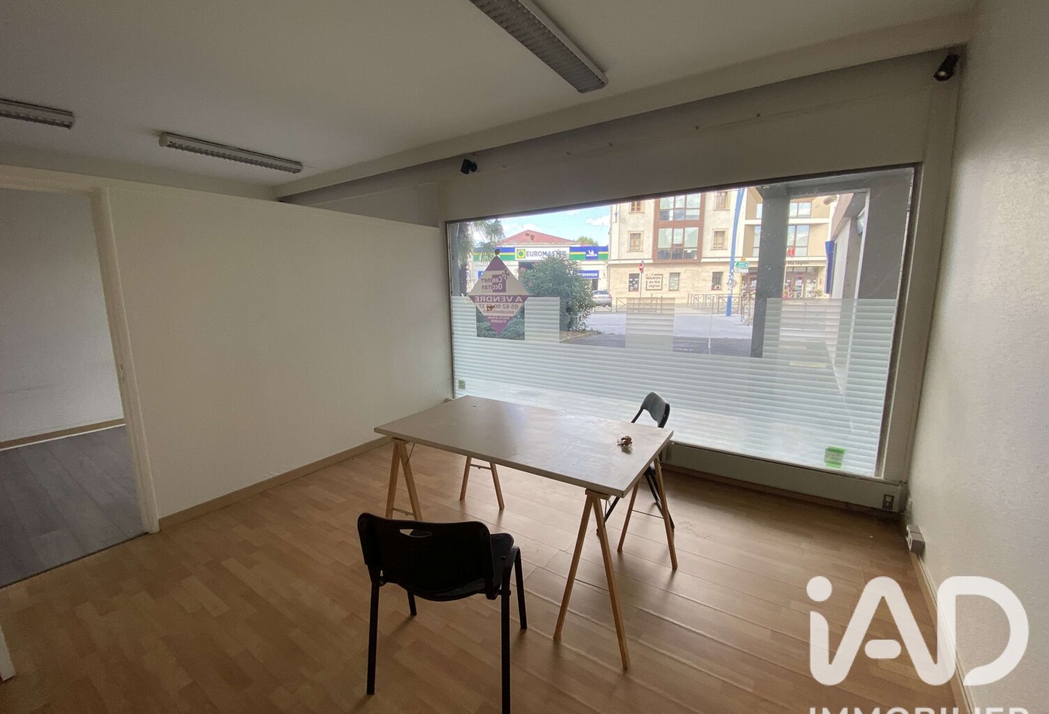 Vente Boutique/Local commercial 58 m&sup2; — photo 1
