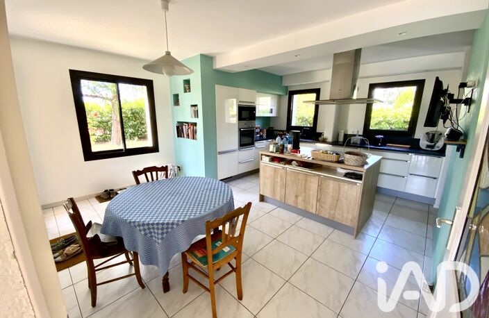 Vente Maison/villa 8 pièces — photo 5