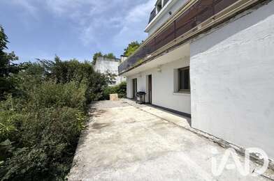 Appartement 4 pièces 180000 €