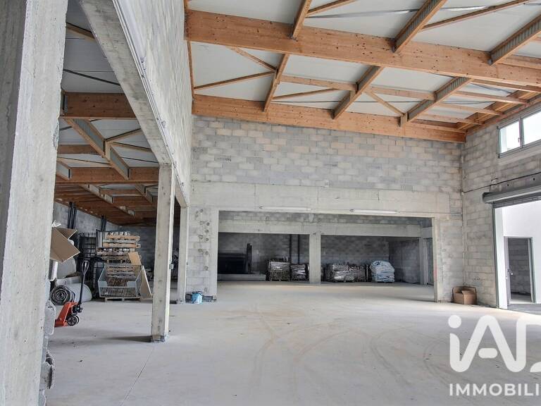Vente Boutique/Local commercial 544 m&sup2; — photo 1