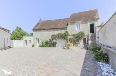 Maison en pierre de 9 pièces principales — photo du bien
