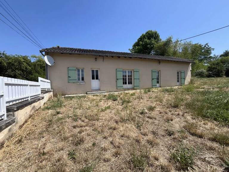 Maison en pierre de 3 pièces principales — photo 1