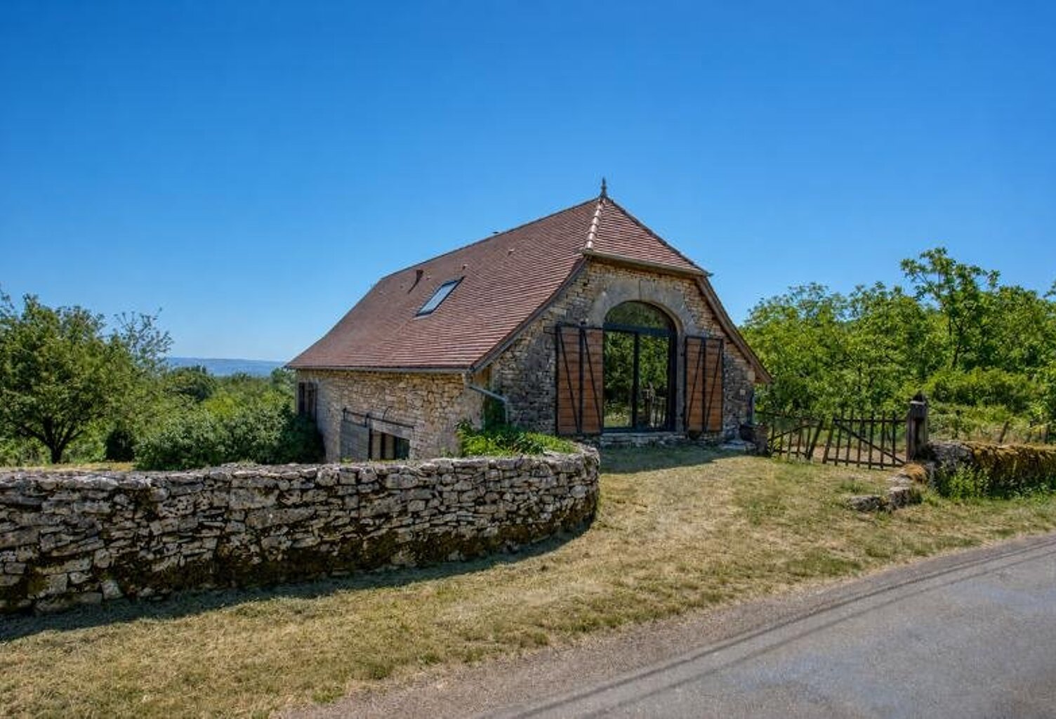 Grange de 4 pièces principales — photo 1